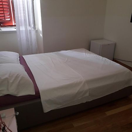 Studio On Main Pedestrian Street Apartamento PUY Exterior foto