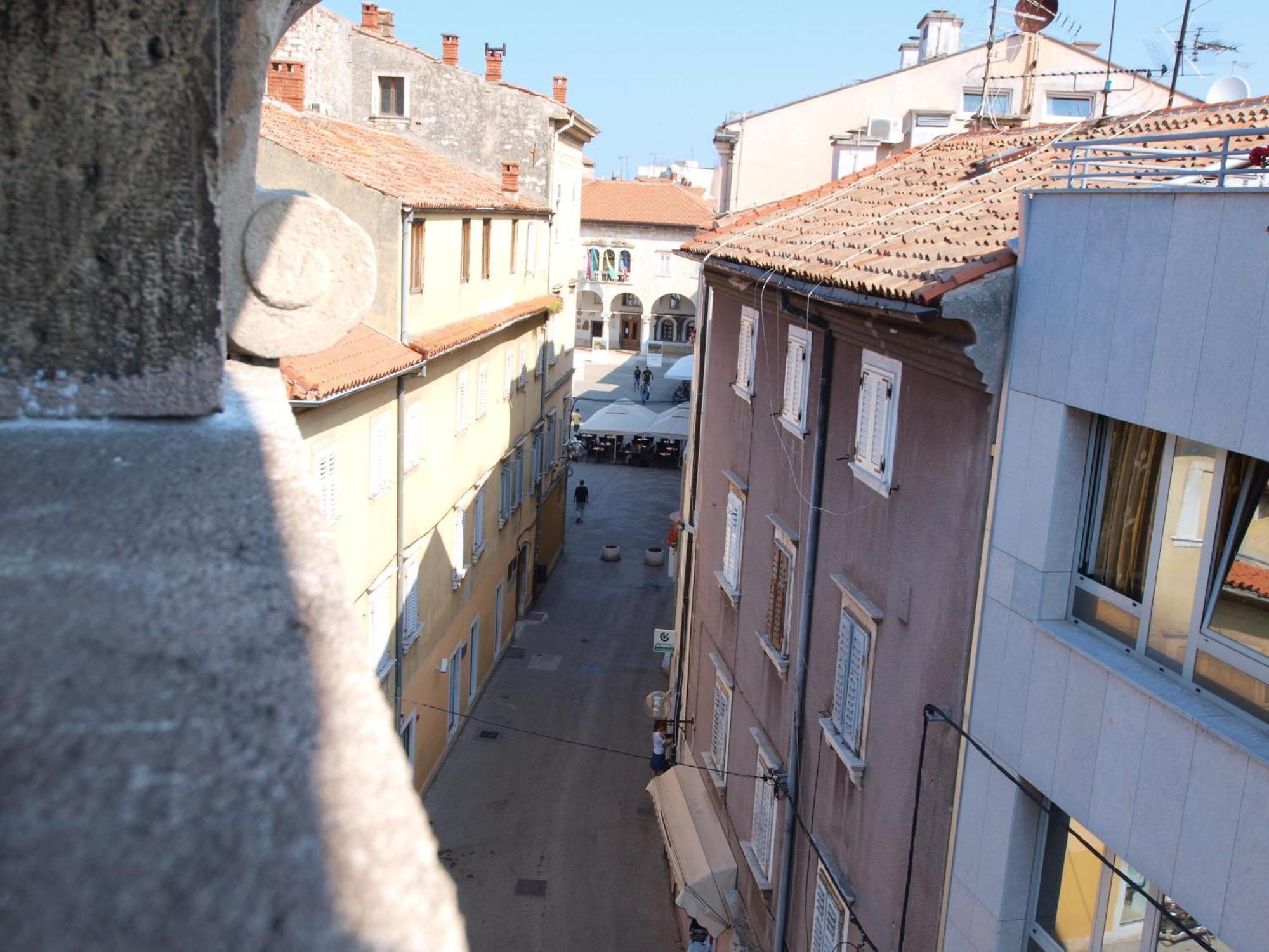 Studio On Main Pedestrian Street Apartamento PUY Quarto foto