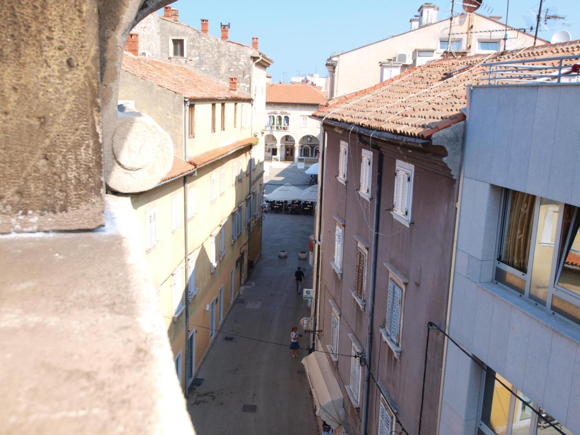 Studio On Main Pedestrian Street Apartamento PUY Quarto foto